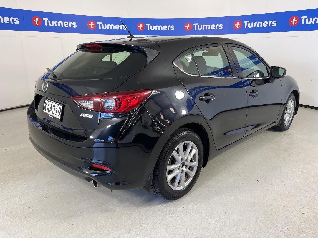 Photo '7' of Mazda Mazda3