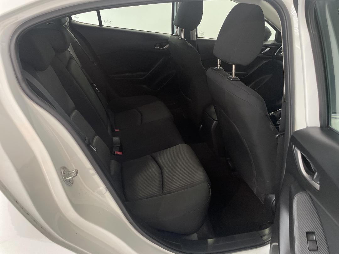 Photo '20' of Mazda Mazda3 Photo '20' of Mazda Mazda3