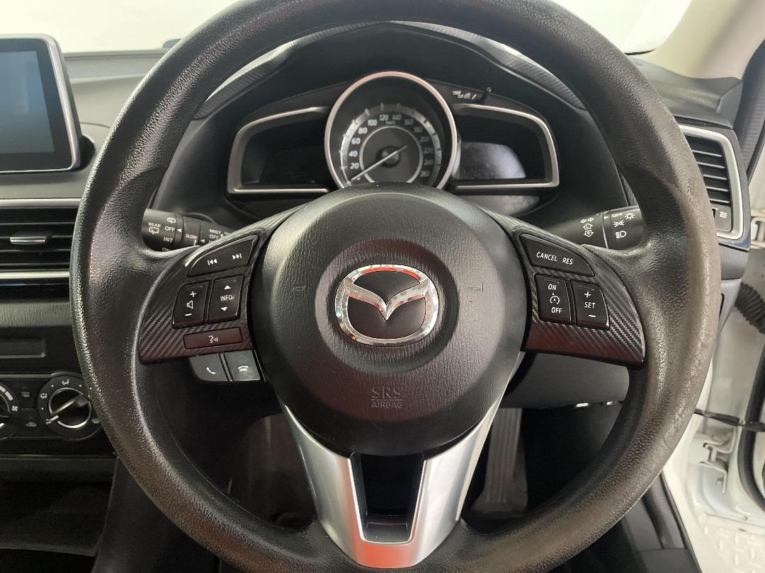 Photo '28' of Mazda Mazda3 Photo '28' of Mazda Mazda3