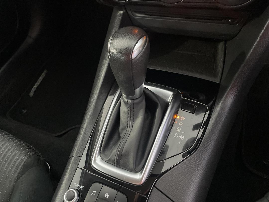 Photo '32' of Mazda Mazda3 Photo '32' of Mazda Mazda3