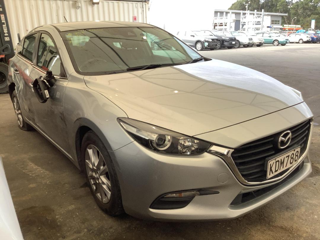 Photo '2' of Mazda Mazda3 GLX