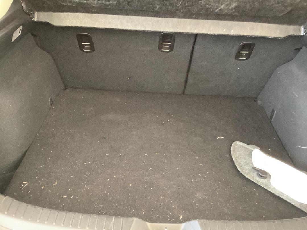 Photo '8' of Mazda Mazda3 GLX