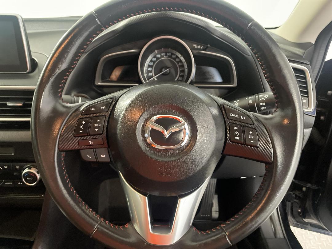 Photo '28' of Mazda Mazda3 Photo '28' of Mazda Mazda3