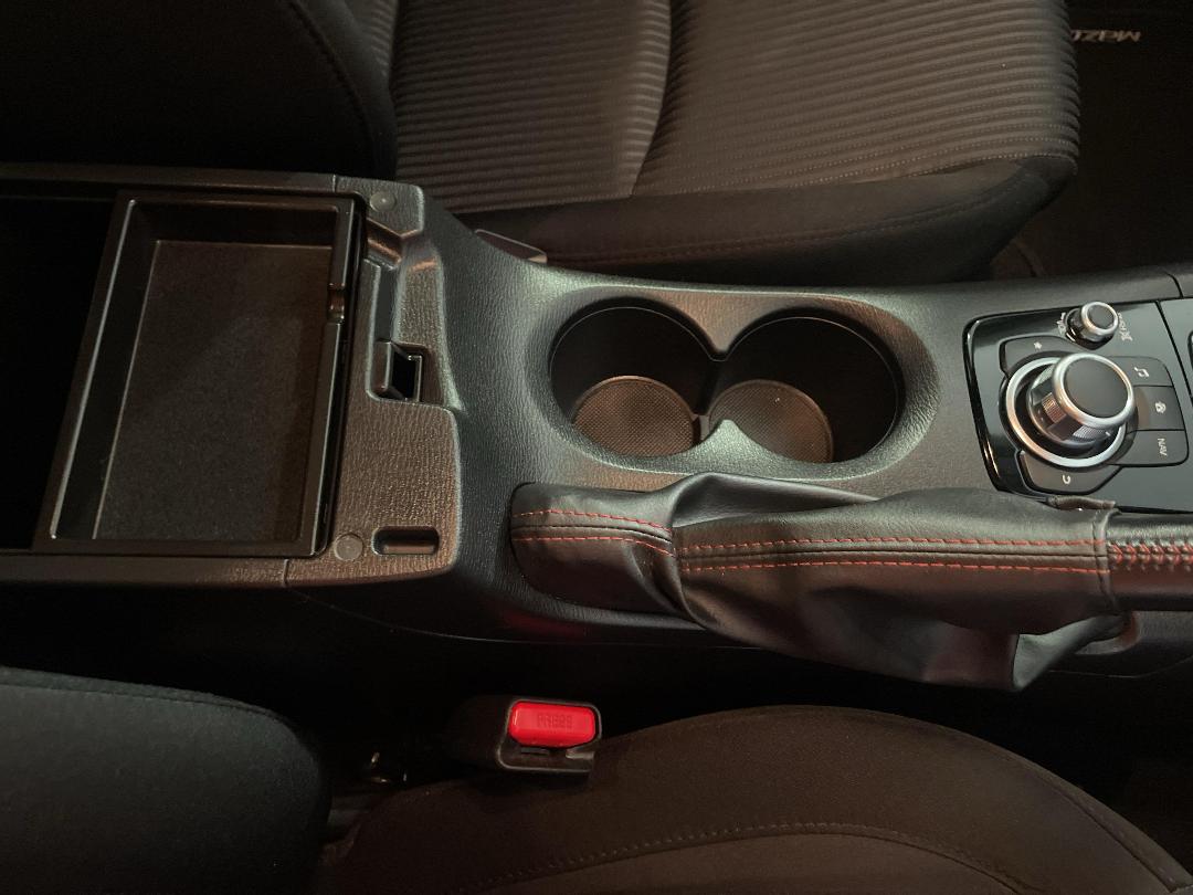 Photo '33' of Mazda Mazda3 Photo '33' of Mazda Mazda3