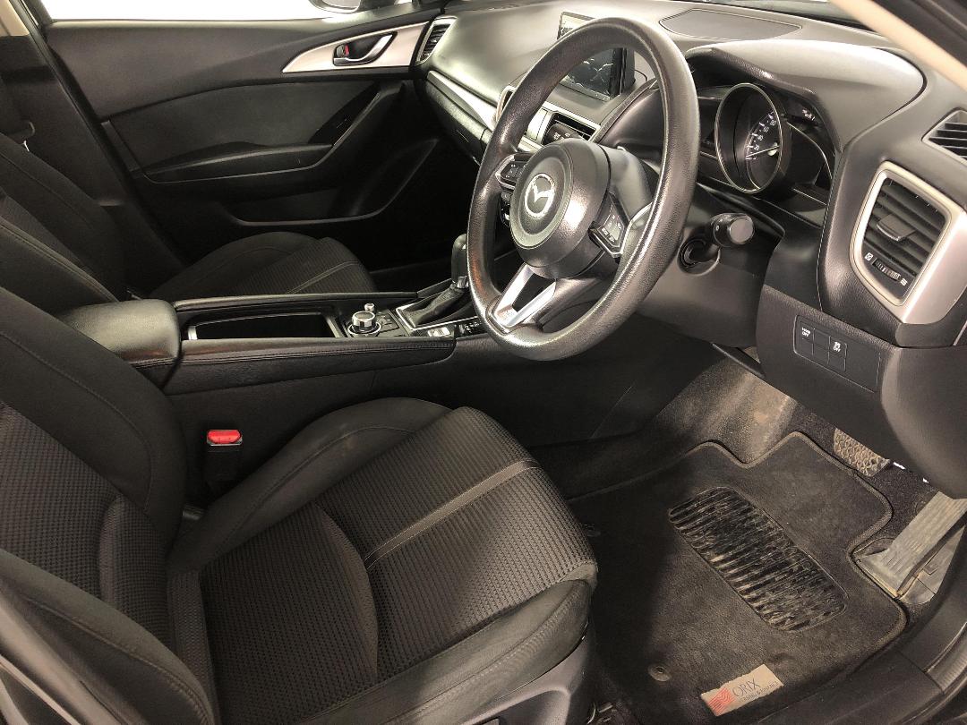 Photo '16' of Mazda Mazda3