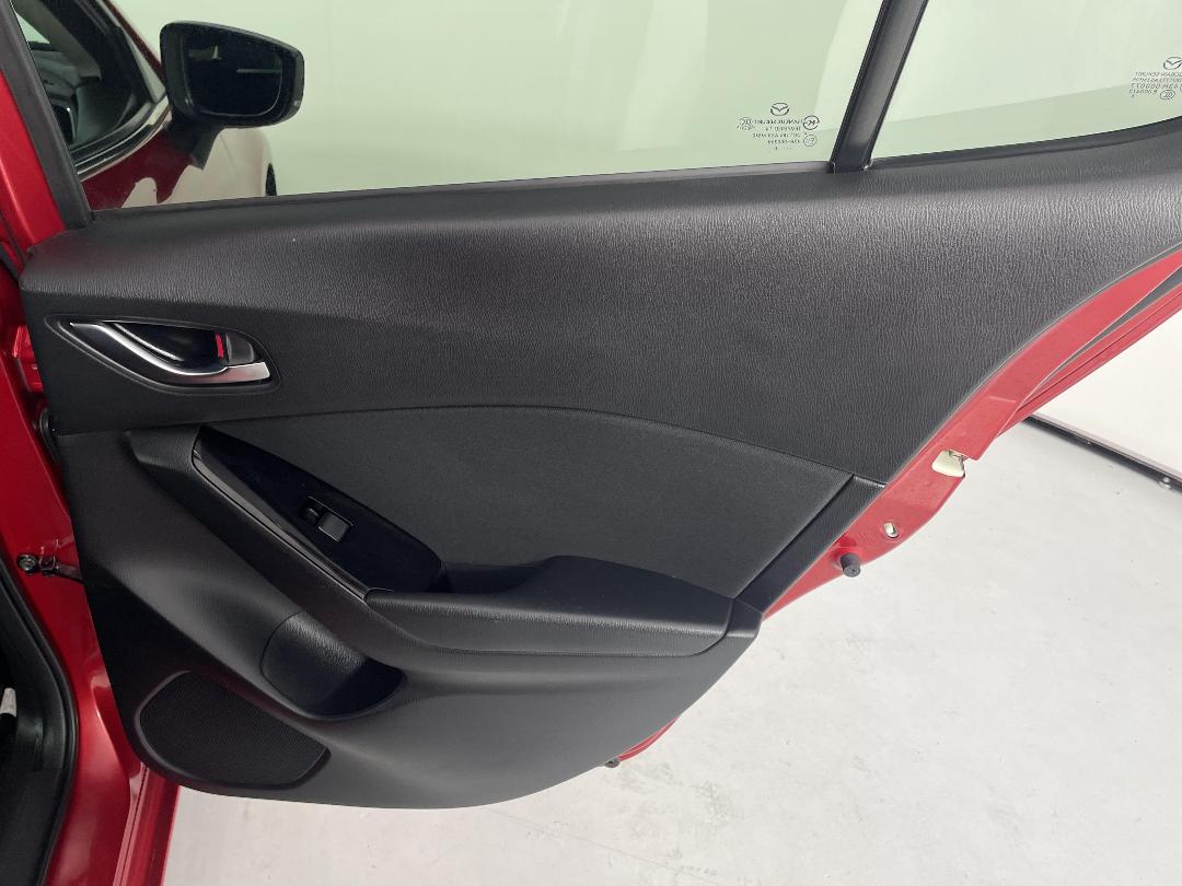 Photo '19' of Mazda Mazda3