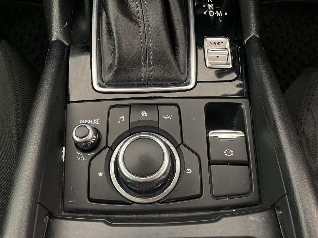 Photo '23' of Mazda Mazda3