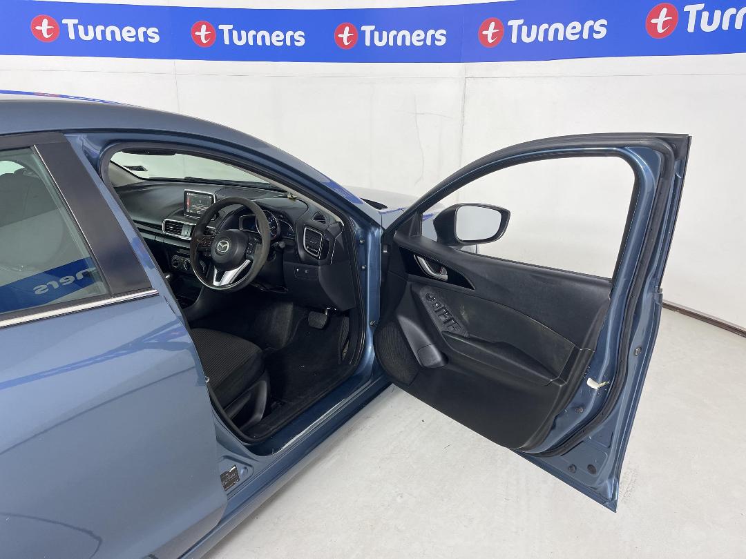 Photo '15' of Mazda Mazda3 Photo '15' of Mazda Mazda3