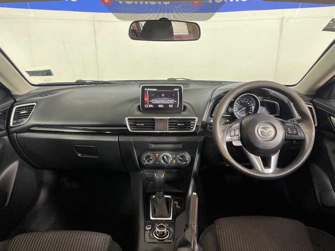 Photo '17' of Mazda Mazda3 Photo '17' of Mazda Mazda3