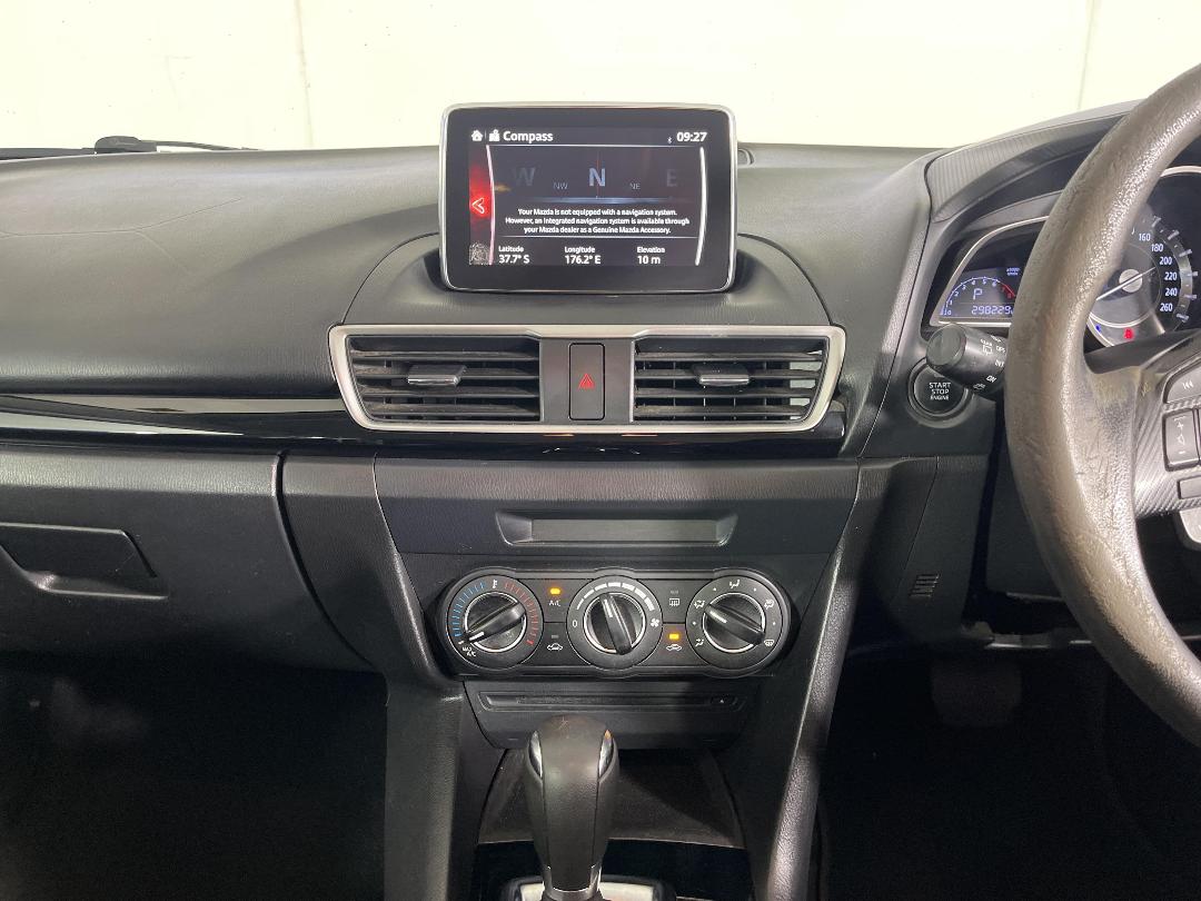 Photo '18' of Mazda Mazda3 Photo '18' of Mazda Mazda3