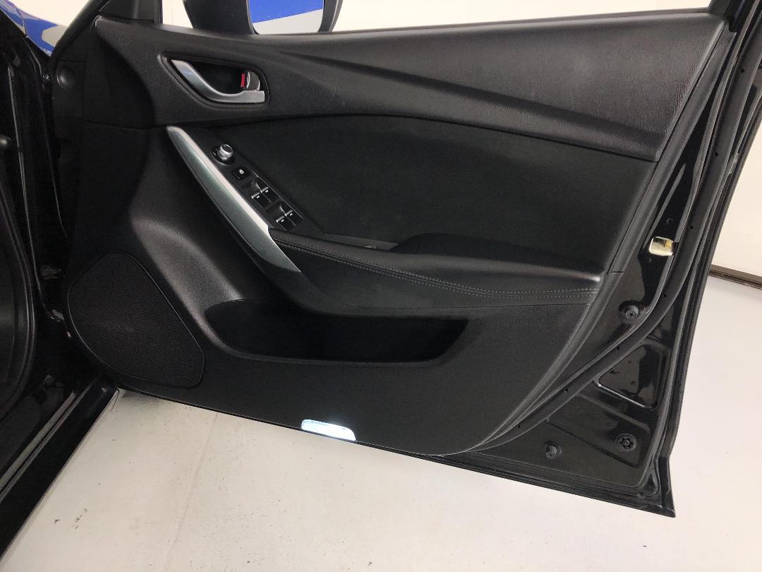 Photo '15' of Mazda Mazda6