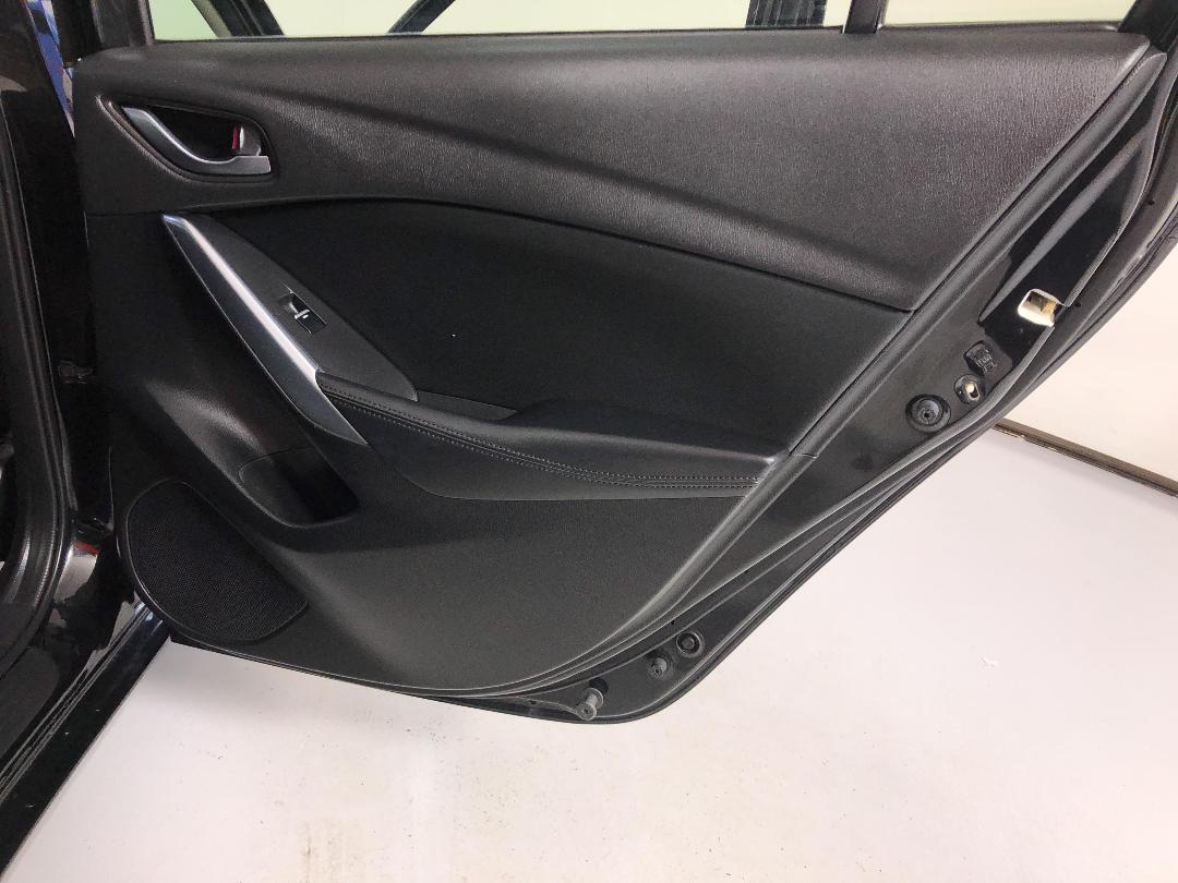 Photo '19' of Mazda Mazda6