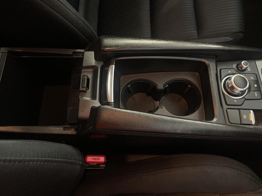 Photo '33' of Mazda Mazda6