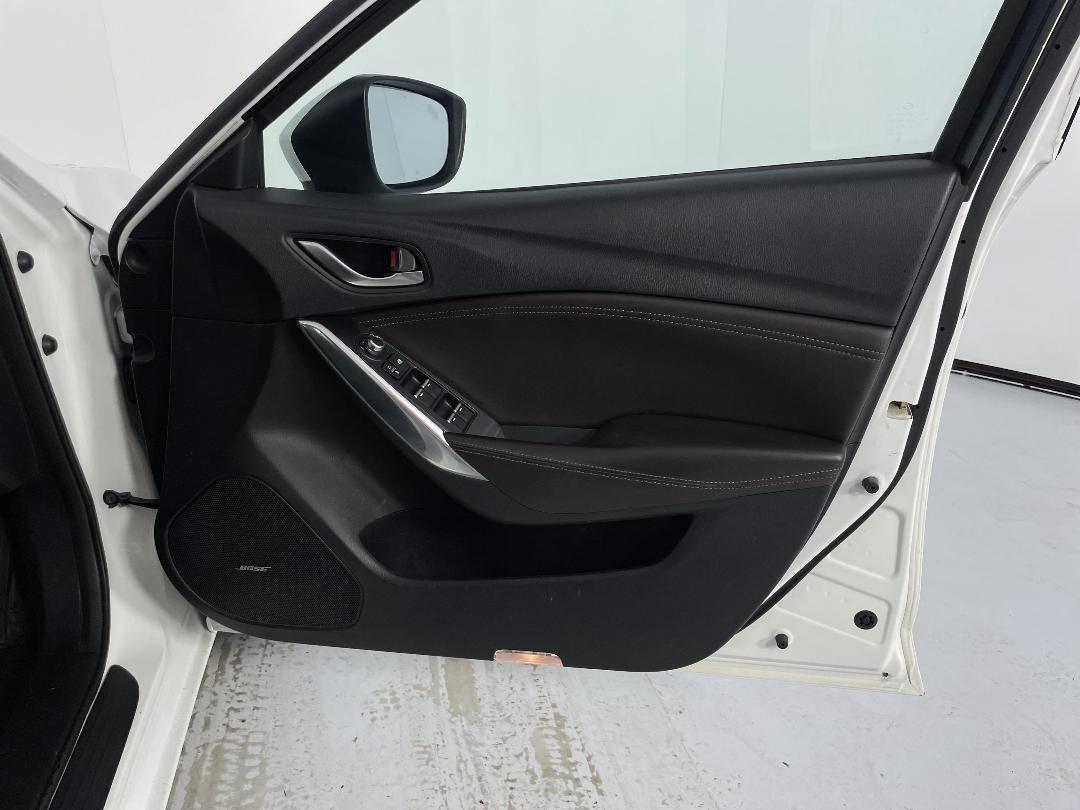 Photo '15' of Mazda Mazda6