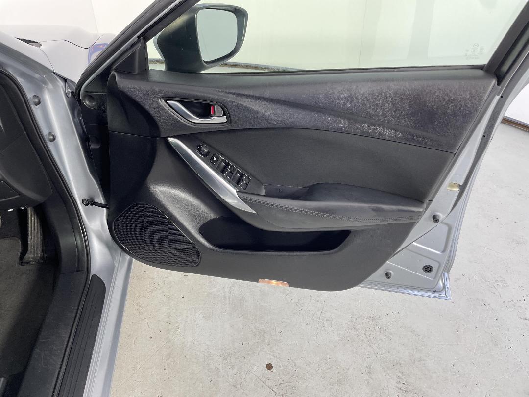 Photo '15' of Mazda Mazda6