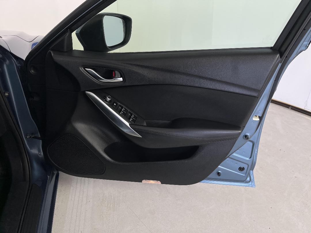 Photo '15' of Mazda Mazda6