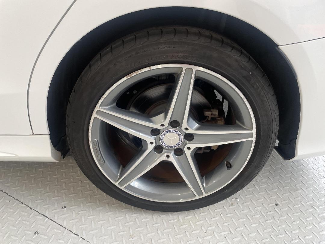 Photo '11' of Mercedes-Benz C200