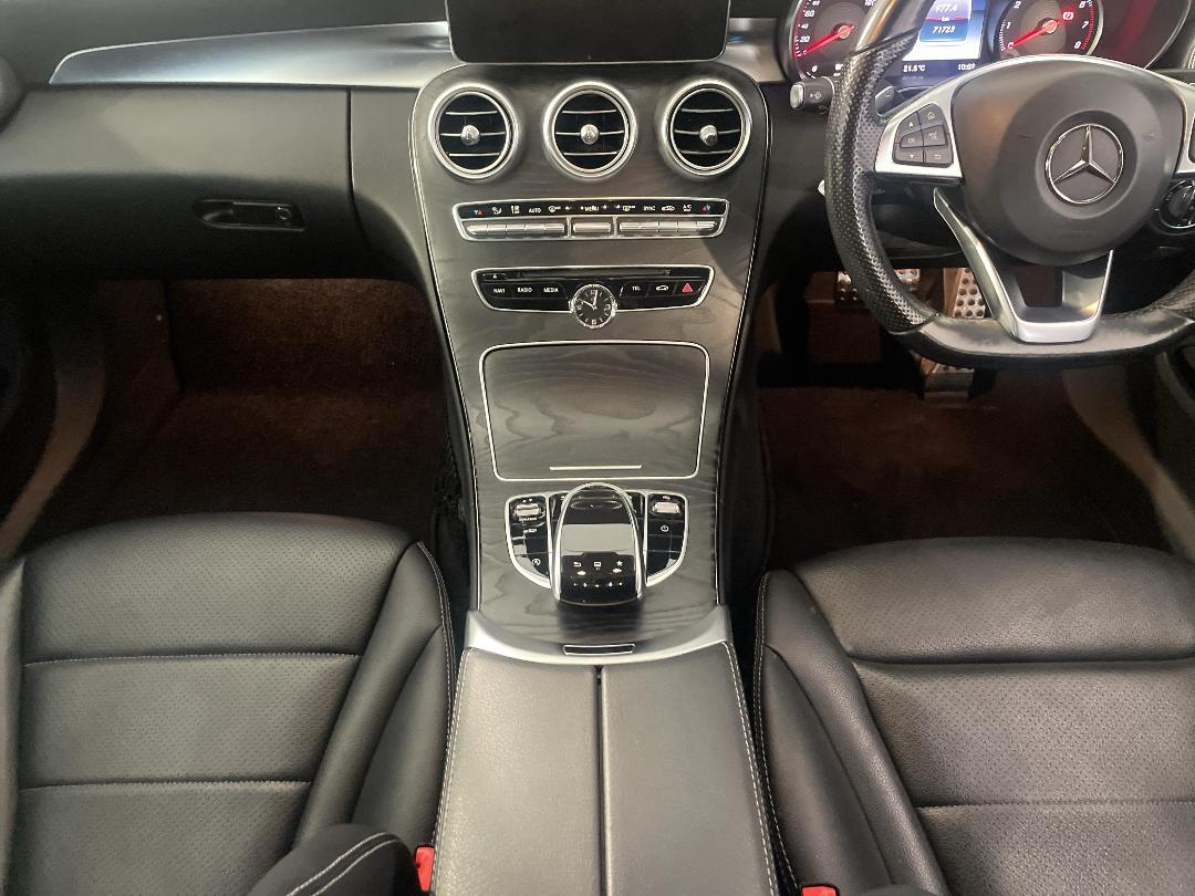 Photo '18' of Mercedes-Benz C200