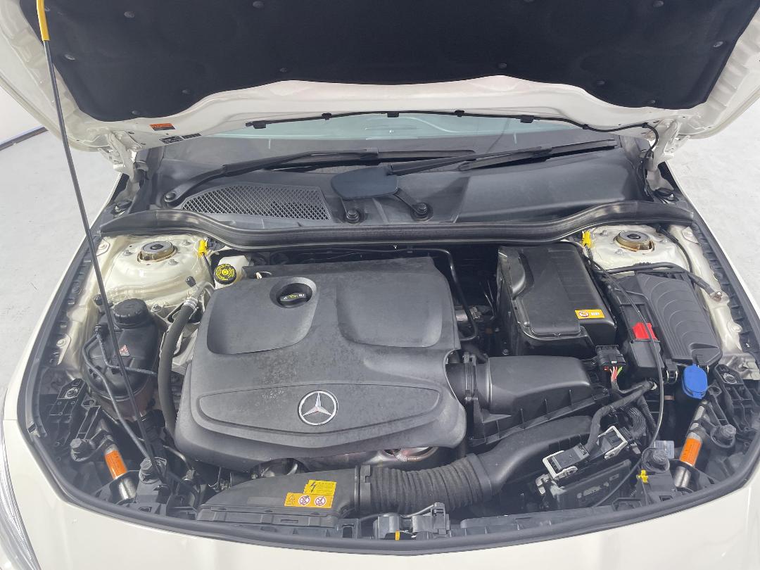 Photo '13' of Mercedes-Benz CLA180