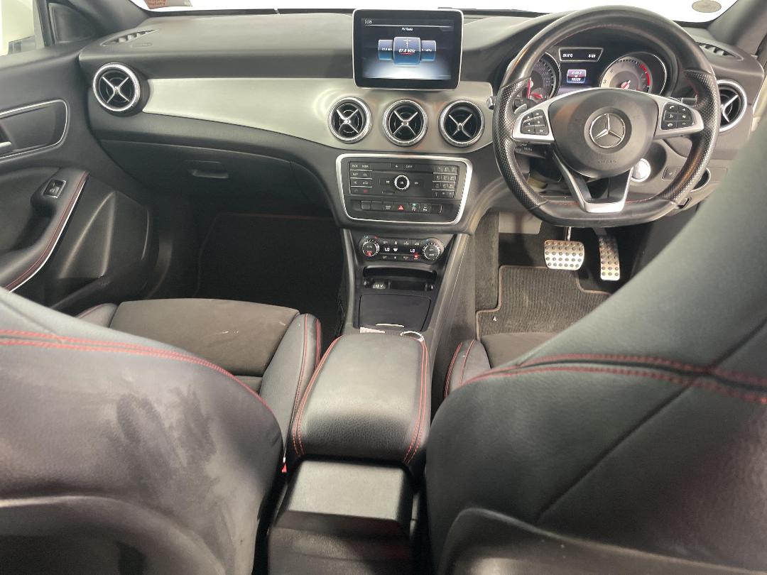 Photo '17' of Mercedes-Benz CLA180