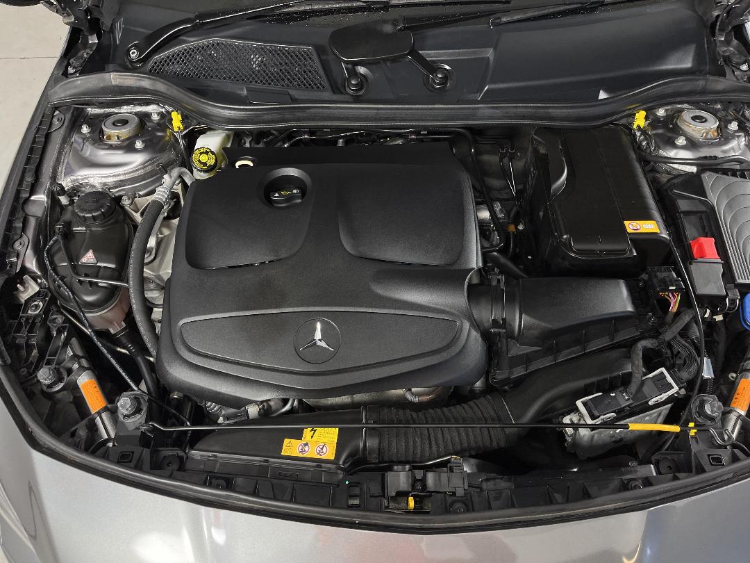 Photo '13' of Mercedes-Benz CLA180