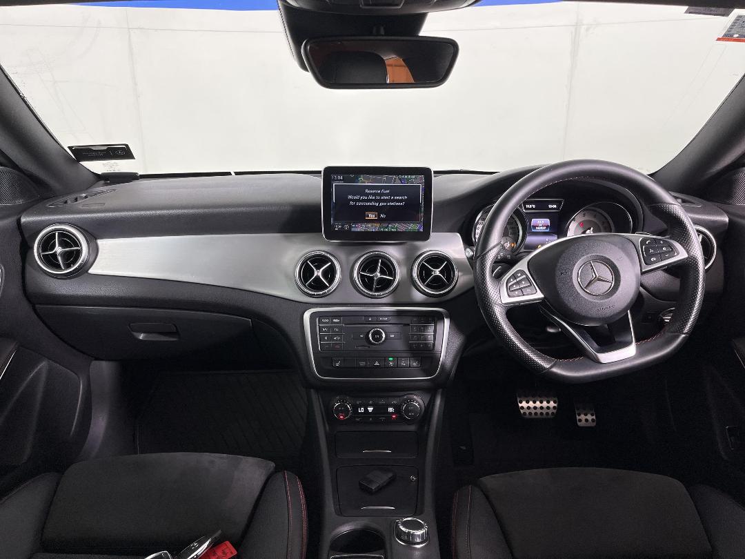 Photo '17' of Mercedes-Benz CLA180