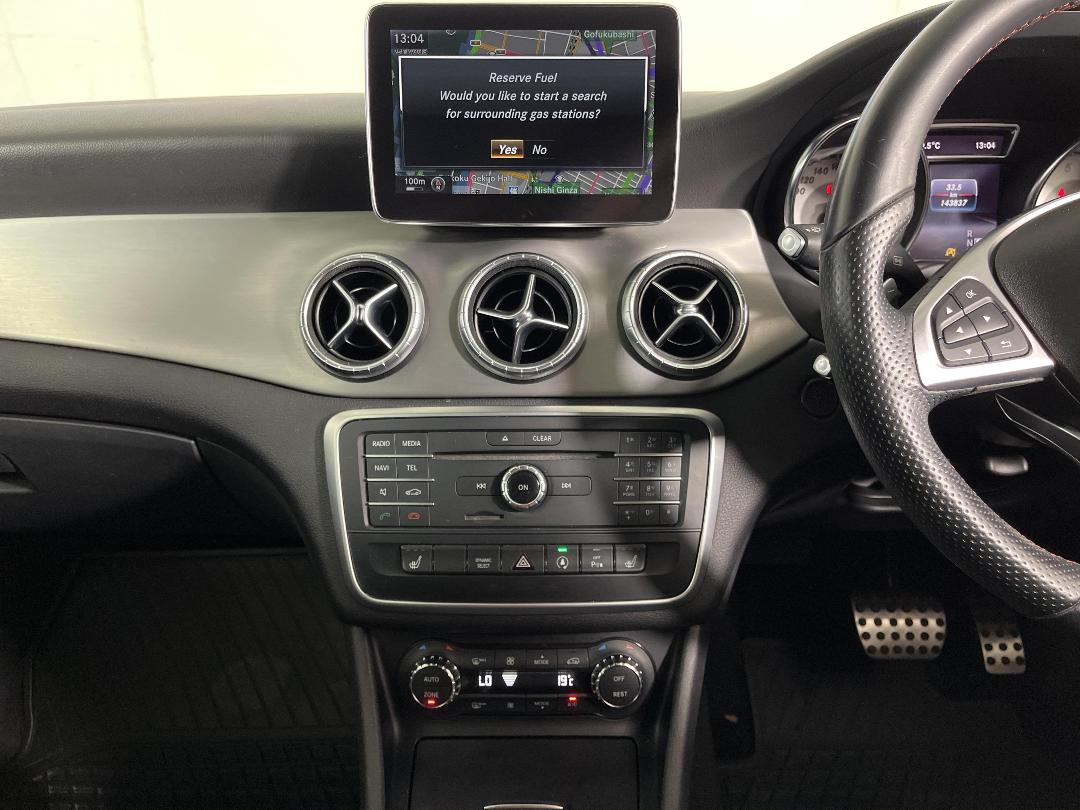 Photo '18' of Mercedes-Benz CLA180