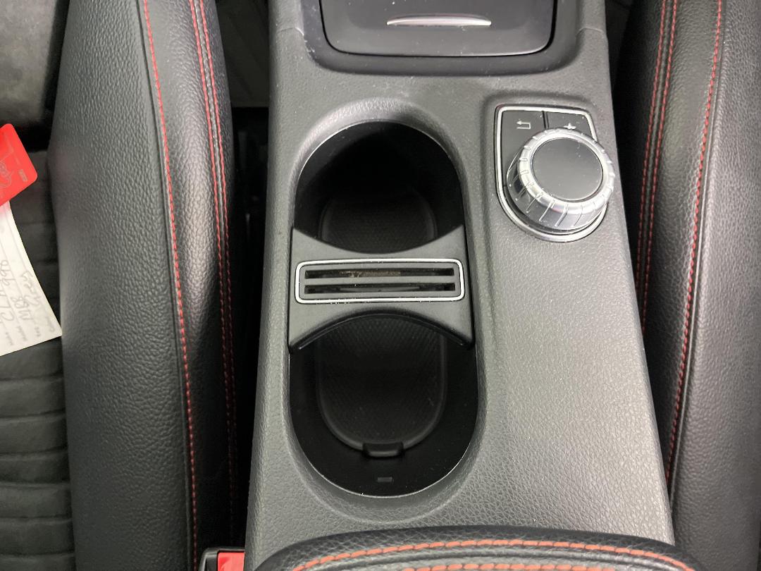 Photo '23' of Mercedes-Benz CLA180