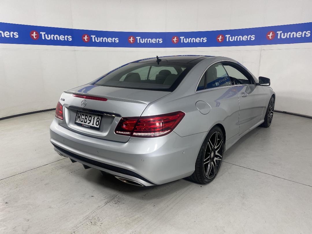 Photo '7' of Mercedes-Benz E250