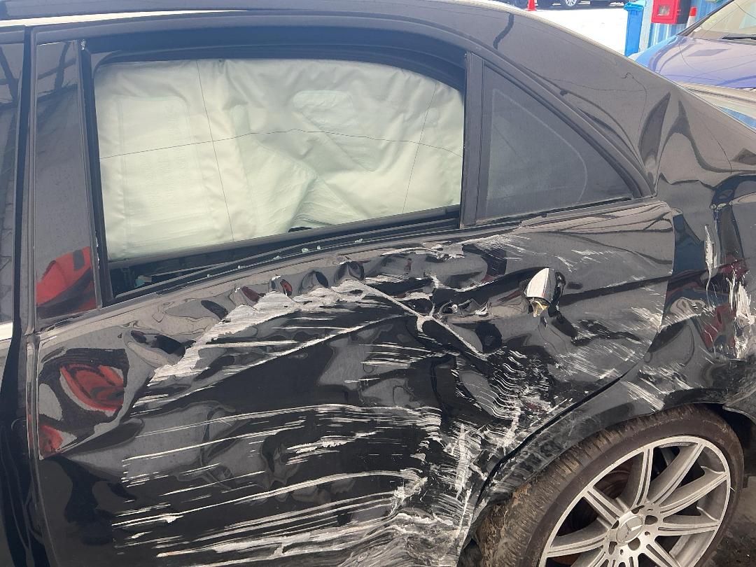 Photo '10' of Mercedes-Benz E63 AMG Saloon Photo '10' of Mercedes-Benz E63 AMG Saloon