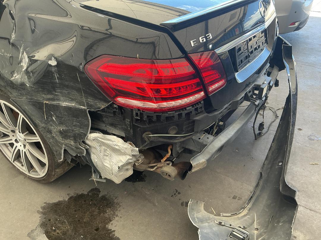 Photo '15' of Mercedes-Benz E63 AMG Saloon Photo '15' of Mercedes-Benz E63 AMG Saloon