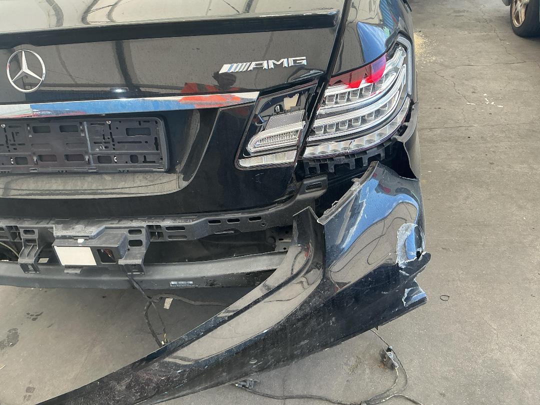 Photo '18' of Mercedes-Benz E63 AMG Saloon Photo '18' of Mercedes-Benz E63 AMG Saloon