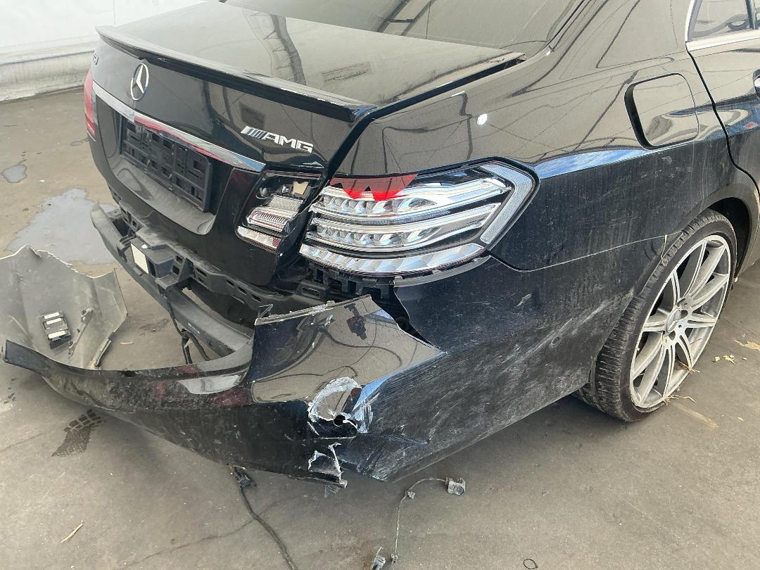 Photo '19' of Mercedes-Benz E63 AMG Saloon Photo '19' of Mercedes-Benz E63 AMG Saloon