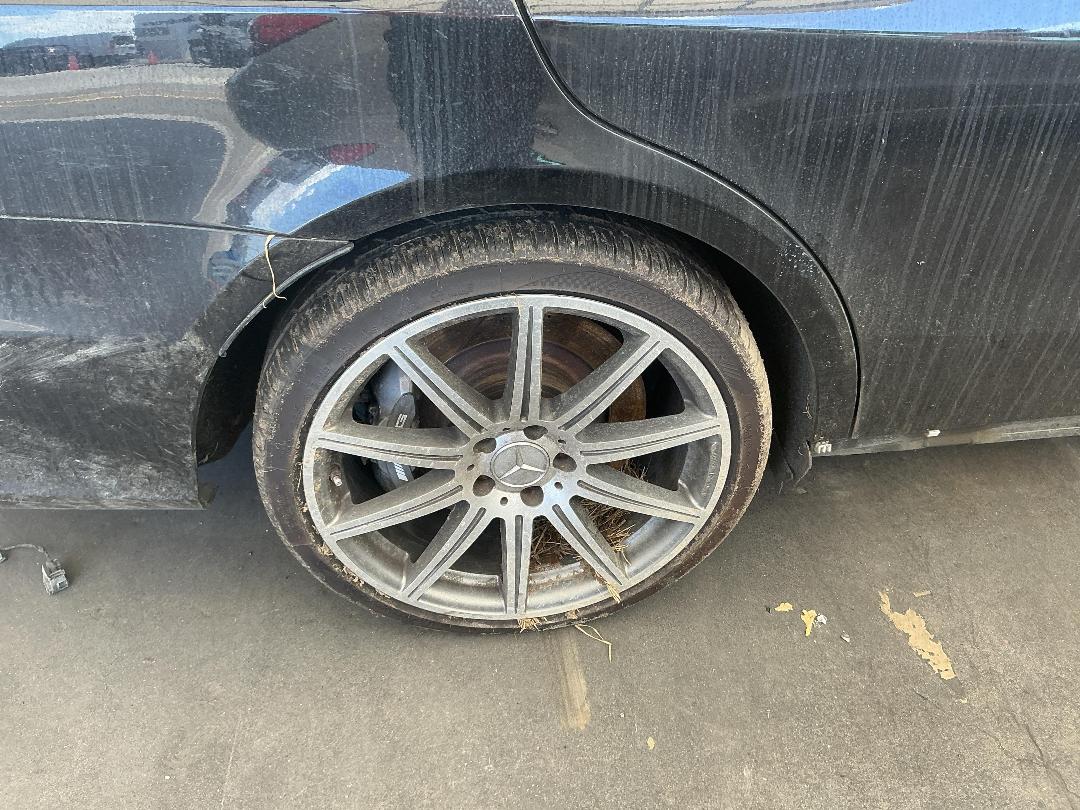 Photo '22' of Mercedes-Benz E63 AMG Saloon Photo '22' of Mercedes-Benz E63 AMG Saloon