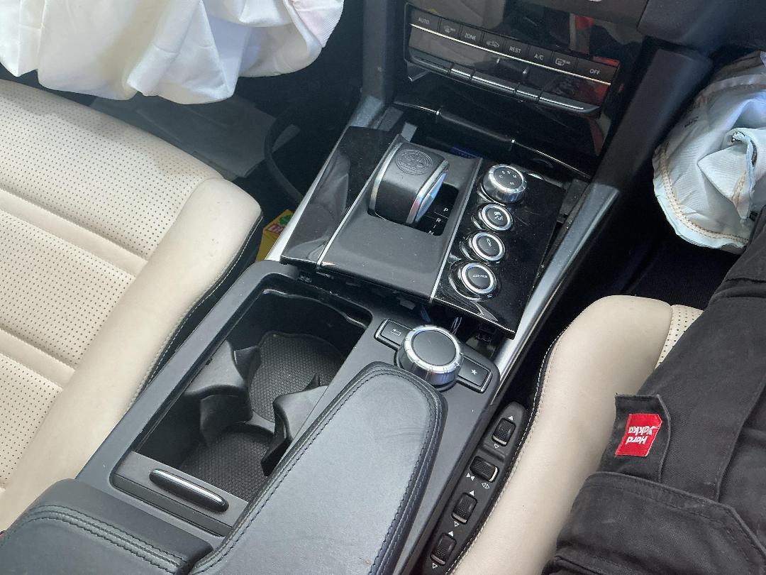 Photo '28' of Mercedes-Benz E63 AMG Saloon Photo '28' of Mercedes-Benz E63 AMG Saloon