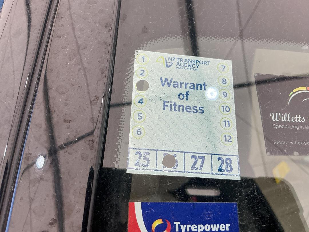 Photo '34' of Mercedes-Benz E63 AMG Saloon Photo '34' of Mercedes-Benz E63 AMG Saloon