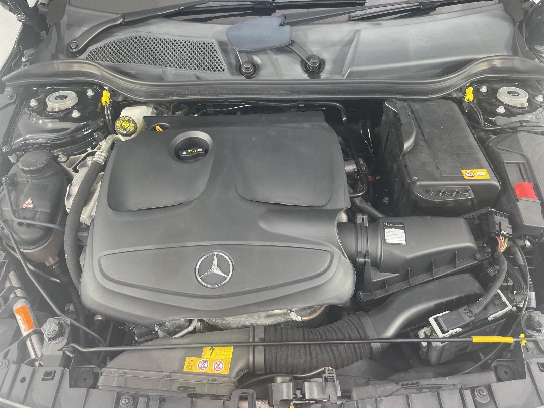 Photo '13' of Mercedes-Benz GLA250