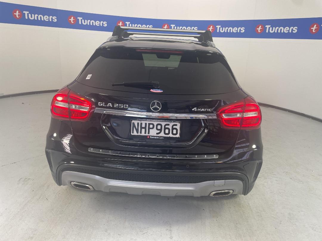 Photo '6' of Mercedes-Benz GLA250