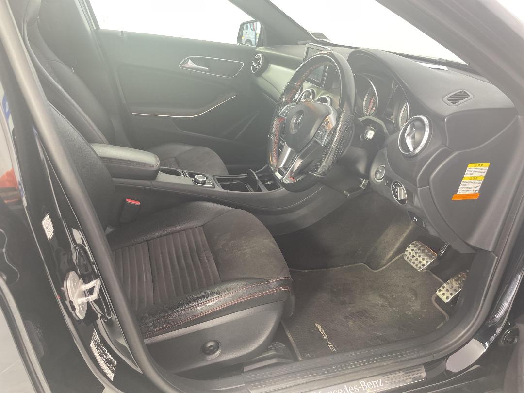 Photo '16' of Mercedes-Benz GLA250