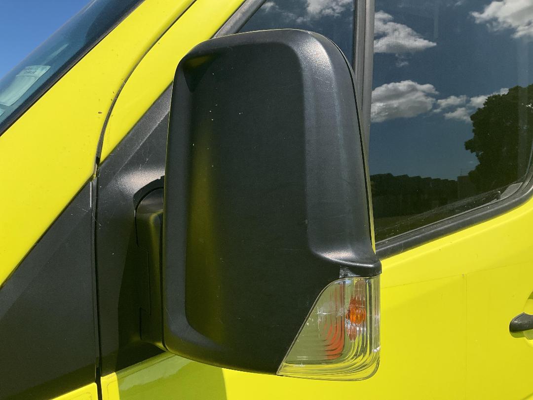 Photo '36' of Mercedes-Benz Sprinter M-B 319 SPRINTER CC Ambulance Photo '36' of Mercedes-Benz Sprinter M-B 319 SPRINTER CC Ambulance