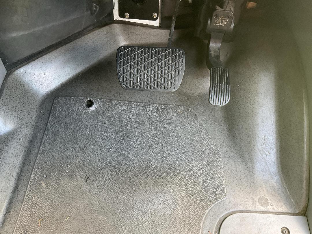 Photo '24' of Mercedes-Benz Sprinter M-B 319 SPRINTER CC Ambulance Photo '24' of Mercedes-Benz Sprinter M-B 319 SPRINTER CC Ambulance