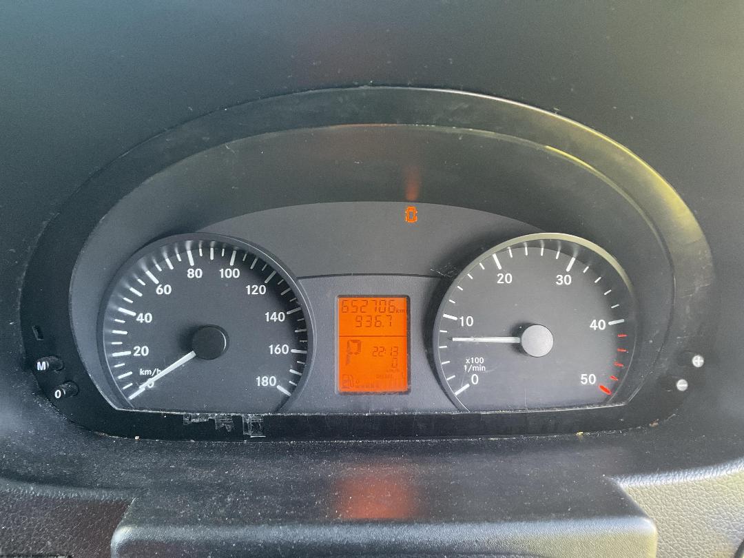 Photo '21' of Mercedes-Benz Sprinter M-B 319 SPRINTER CC Ambulance Photo '21' of Mercedes-Benz Sprinter M-B 319 SPRINTER CC Ambulance