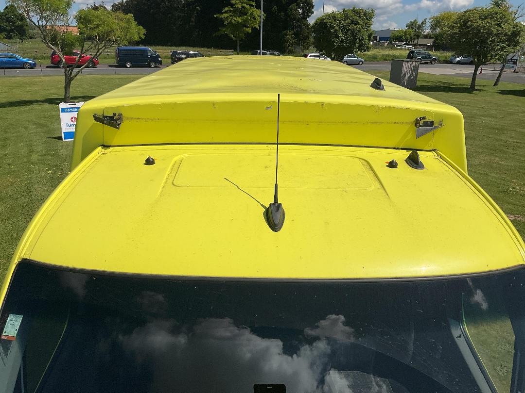 Photo '33' of Mercedes-Benz Sprinter M-B 319 SPRINTER CC Ambulance Photo '33' of Mercedes-Benz Sprinter M-B 319 SPRINTER CC Ambulance