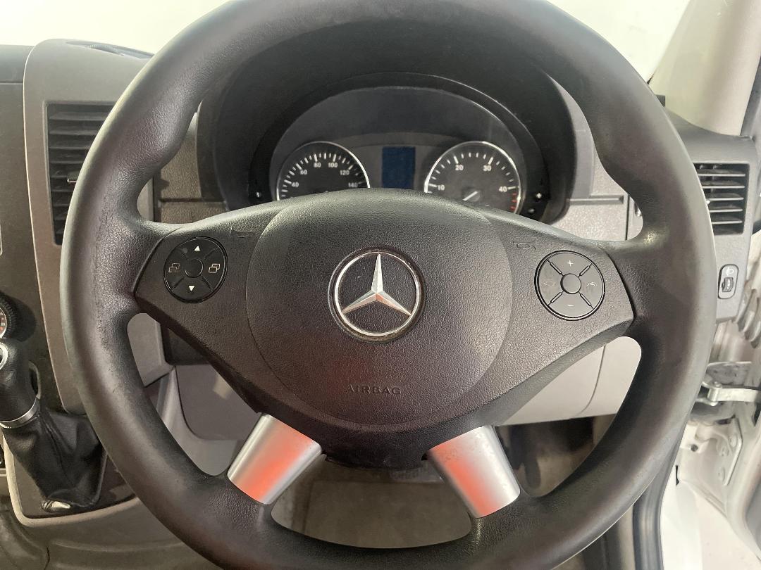 Photo '26' of Mercedes-Benz Sprinter Photo '26' of Mercedes-Benz Sprinter