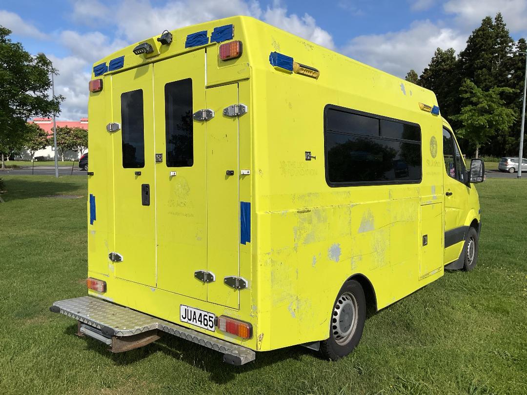 Photo '5' of Mercedes-Benz Sprinter C/C 319 CDI 3665 S Ambulance