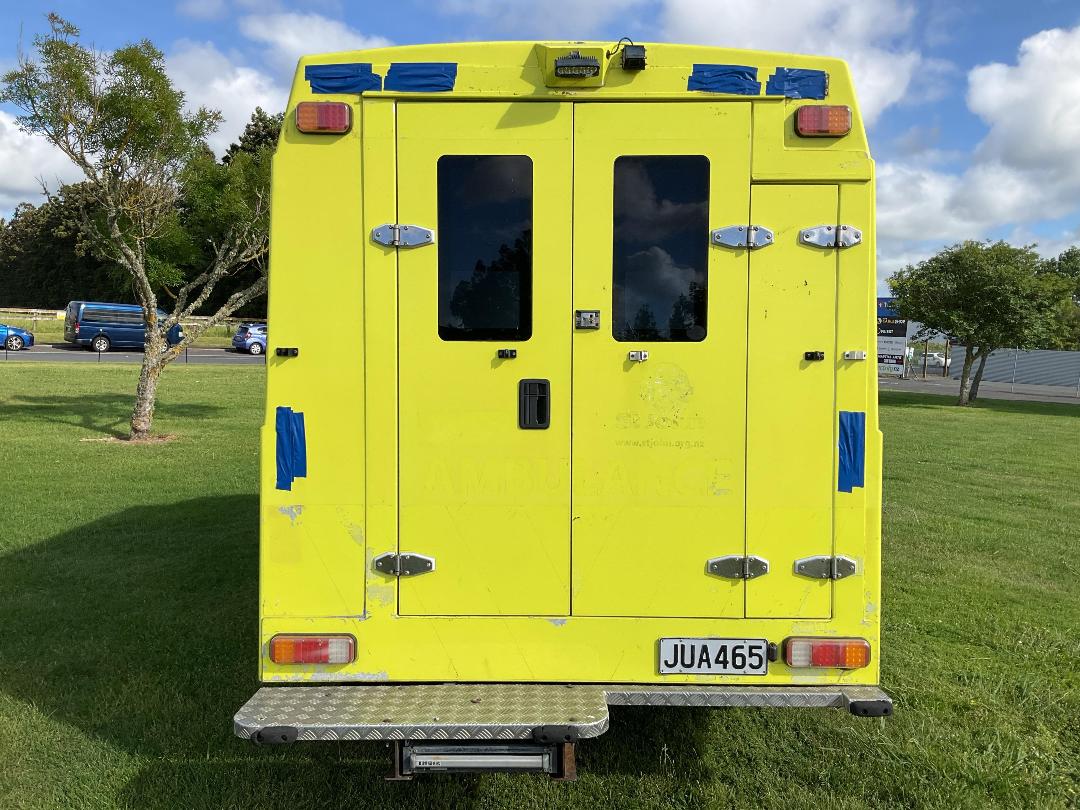 Photo '6' of Mercedes-Benz Sprinter C/C 319 CDI 3665 S Ambulance