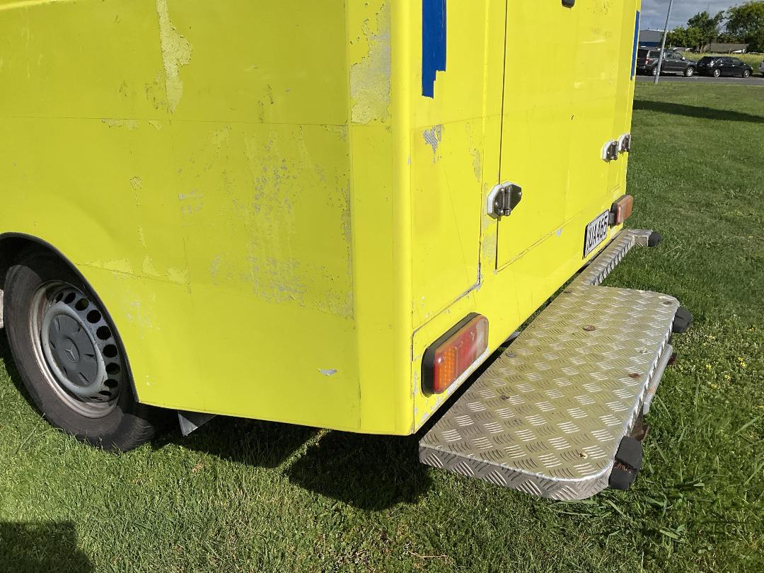 Photo '35' of Mercedes-Benz Sprinter C/C 319 CDI 3665 S Ambulance