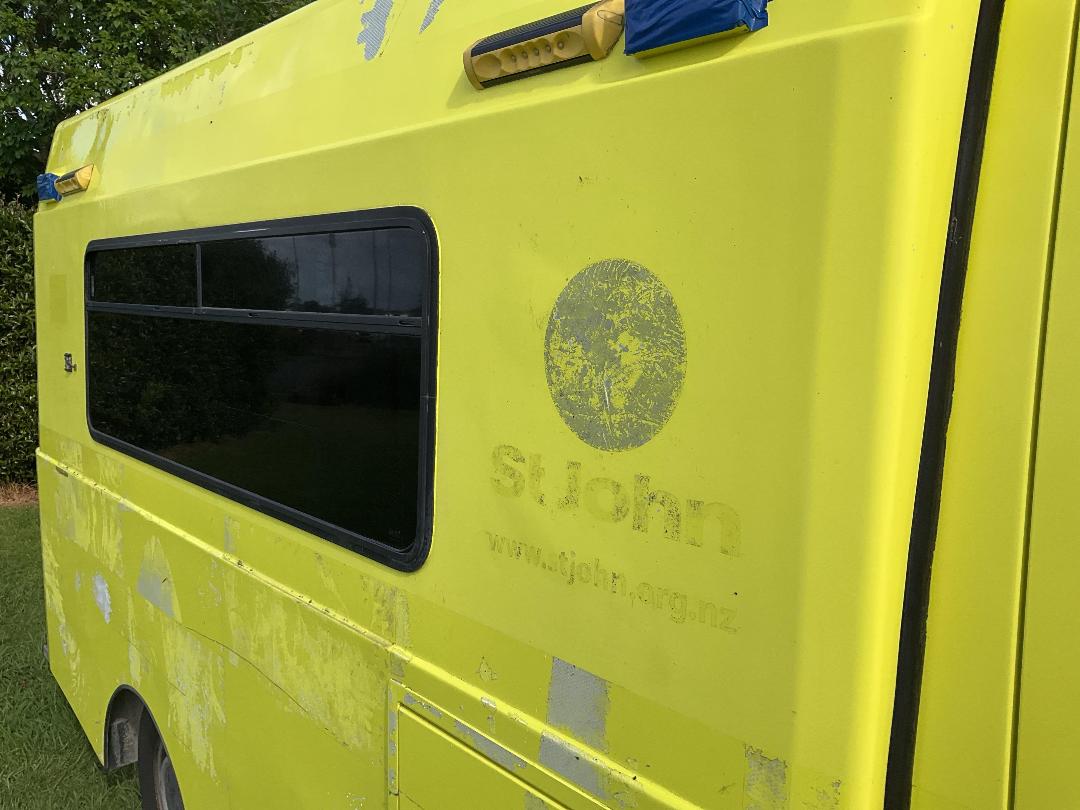 Photo '44' of Mercedes-Benz Sprinter C/C 319 CDI 3665 S Ambulance