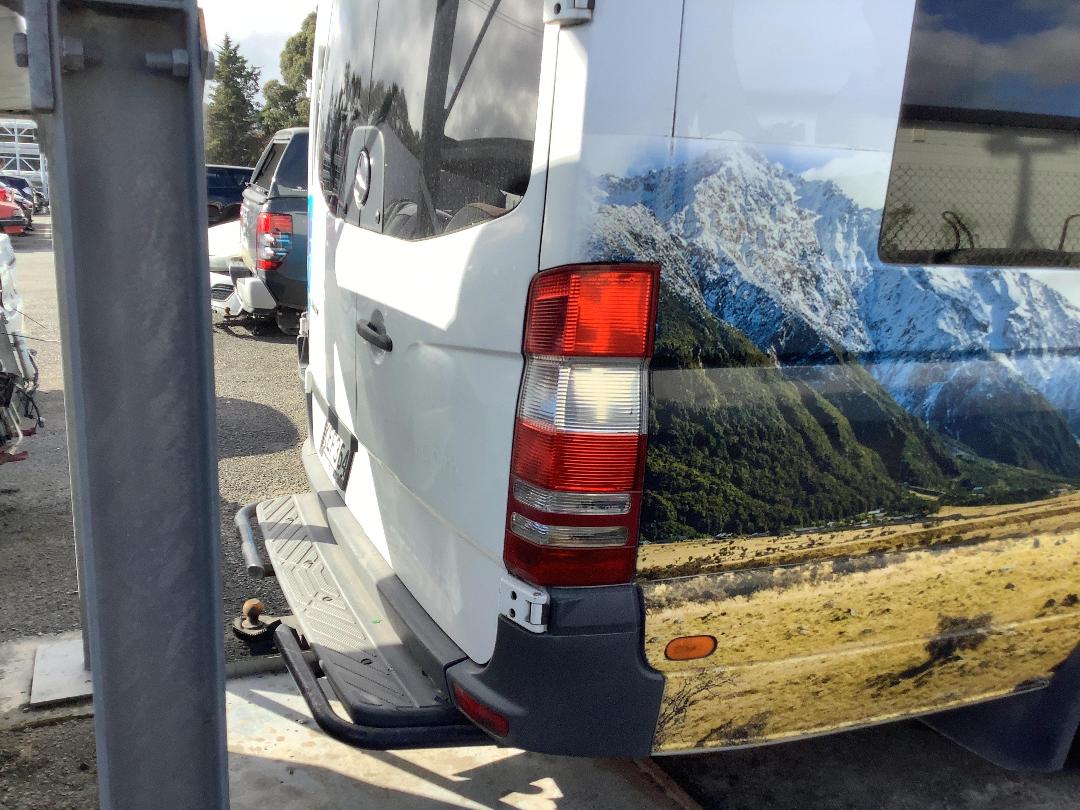 Photo '7' of Mercedes-Benz Sprinter Camper 513 CDI 4325L