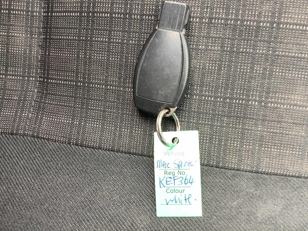 Photo '22' of Mercedes-Benz Sprinter Camper 513 CDI 4325L